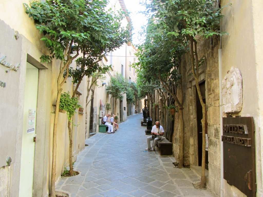 Orvieto'daki Bottega Michelangelinin bulunduğu sokak