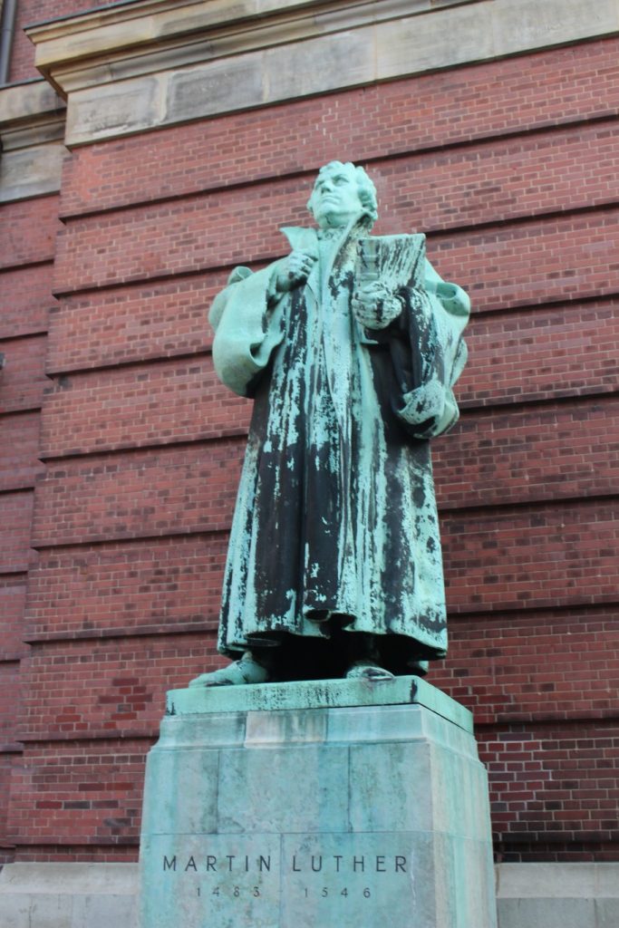 Protestanlığın kurulmasında önemli rolü olan Martin Luther